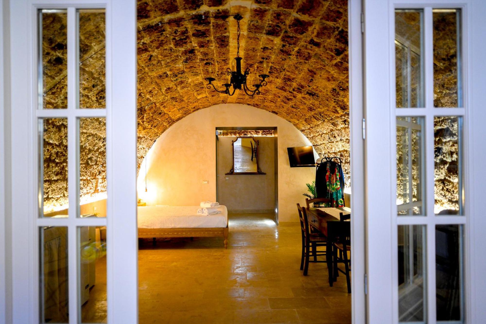 La Grotta, Luxury Suite & Spa Noto Exterior photo