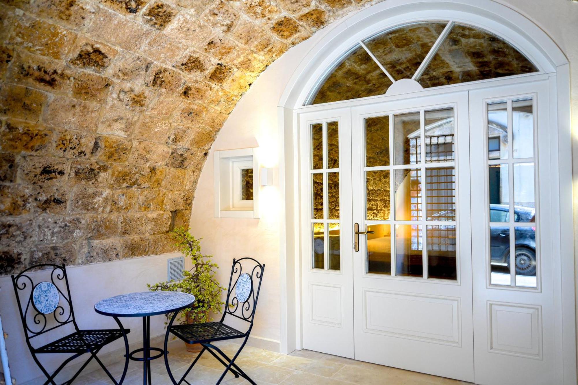 La Grotta, Luxury Suite & Spa Noto Exterior photo